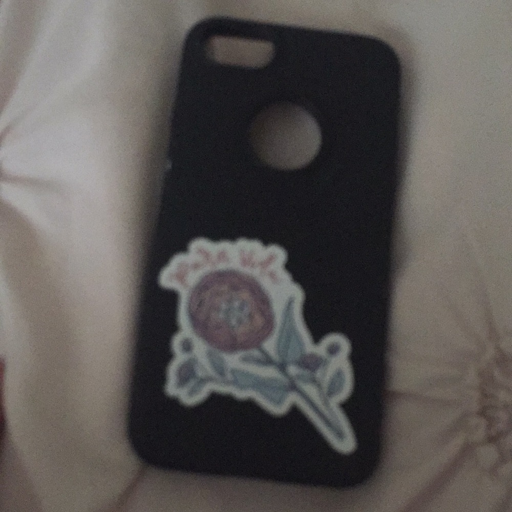 Black iPhone 6 s cases with a pura vida sticker